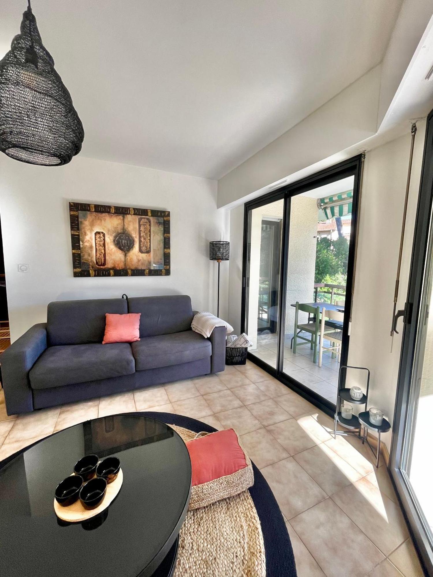 Appartement Plage Et Nature Saint-Raphaël Esterno foto